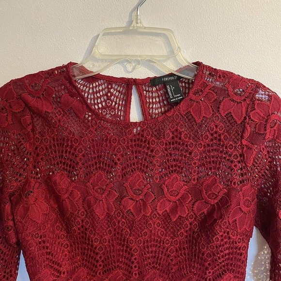Vintage Forever 21 Large Lace Crop Top Red Long Sleeve Y2K Minimalist - Picture 2 of 8